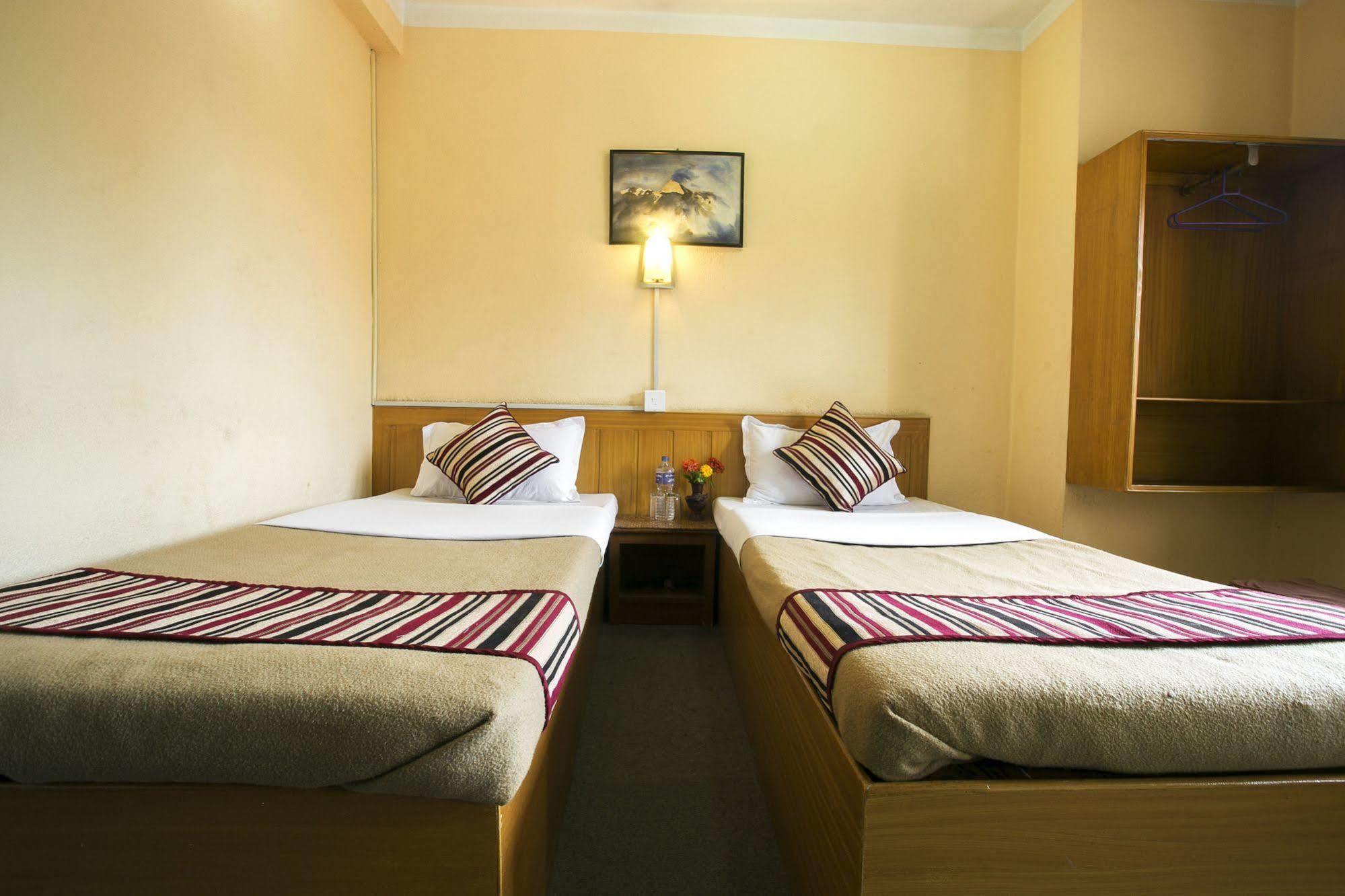Sauraha Nana Hotel Екстер'єр фото