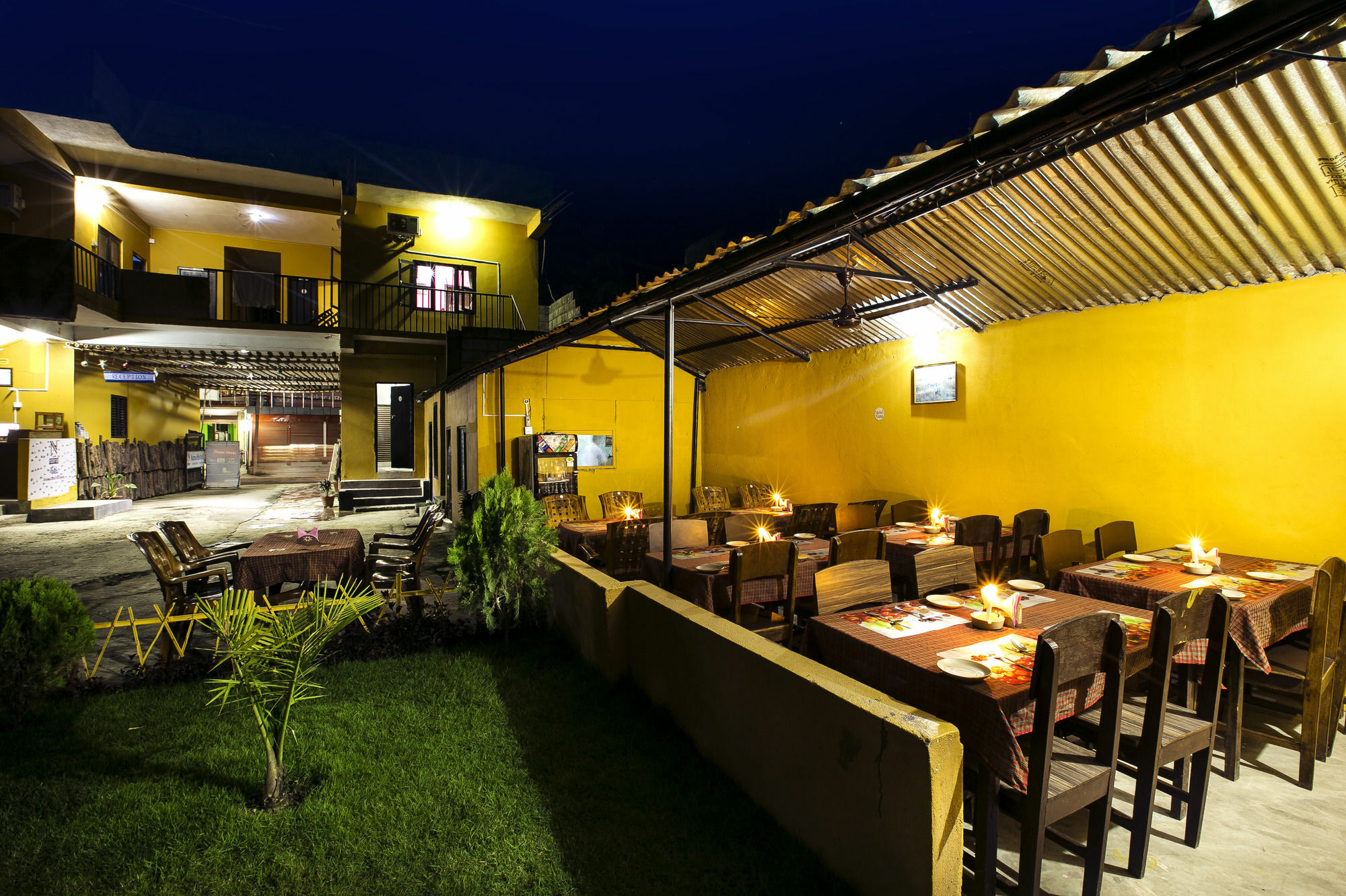 Sauraha Nana Hotel Екстер'єр фото
