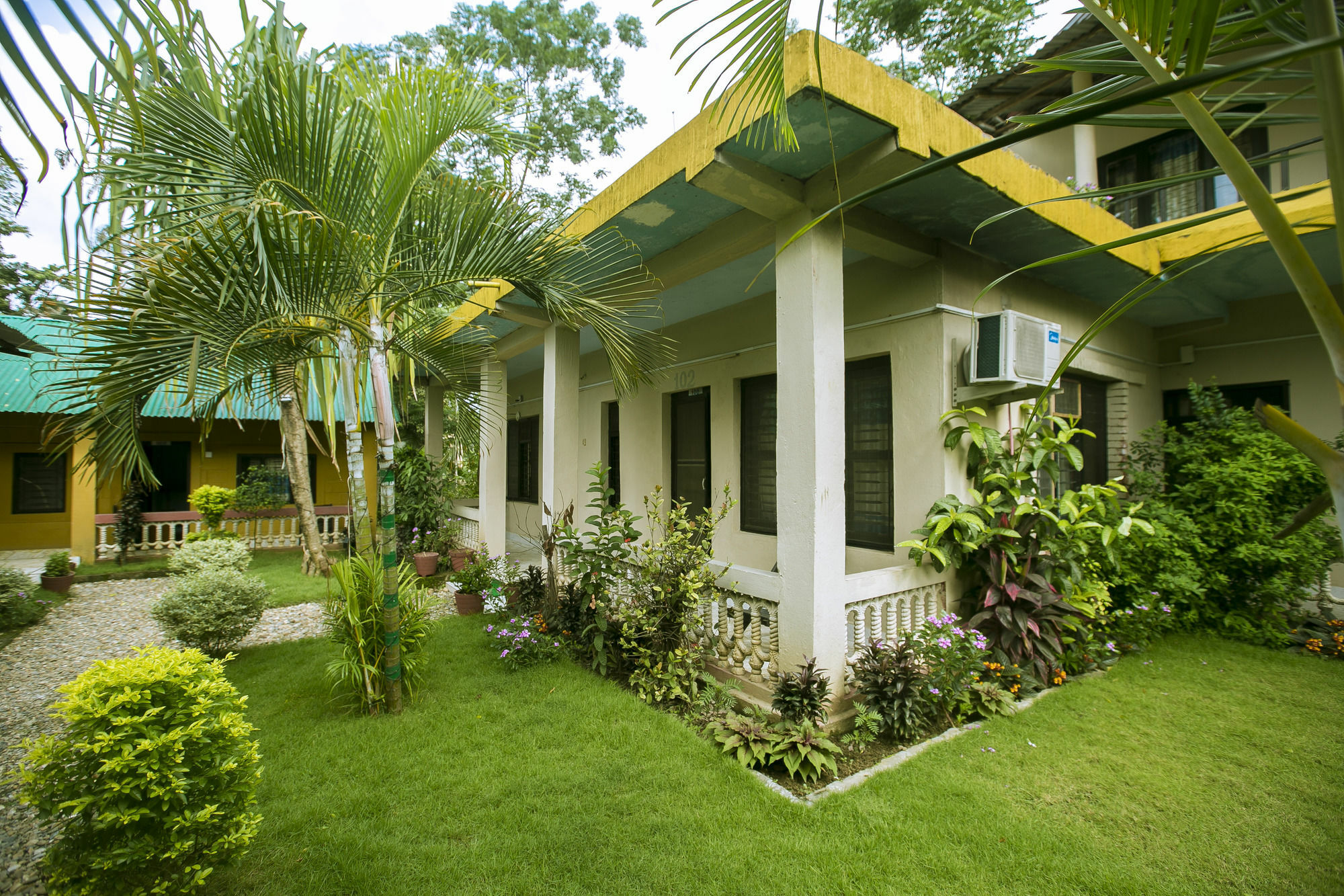 Sauraha Nana Hotel Екстер'єр фото